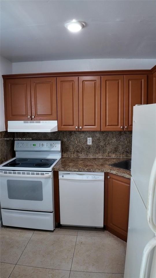 10820 Sw 200th Dr #424 - Photo 2 of 13