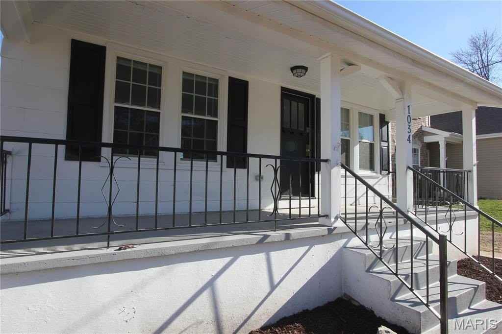 1034 N Rock Hill Rd - Photo 2 of 15