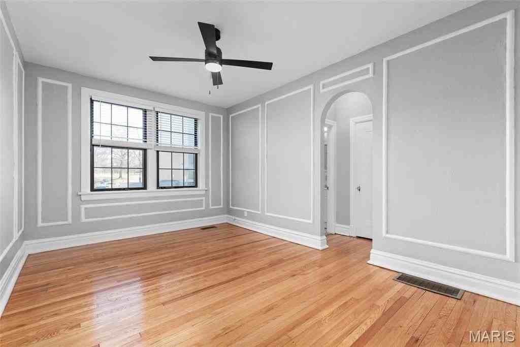 6218 Northwood Ave #11 - Photo 3 of 22