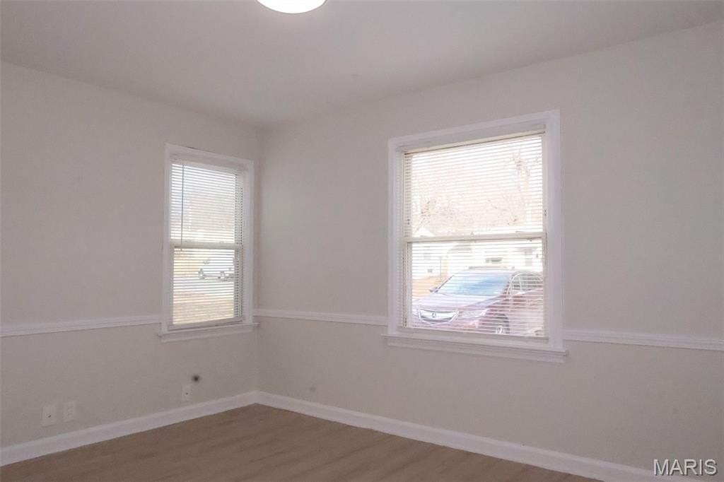 10131 Cabot Dr - Photo 7 of 13