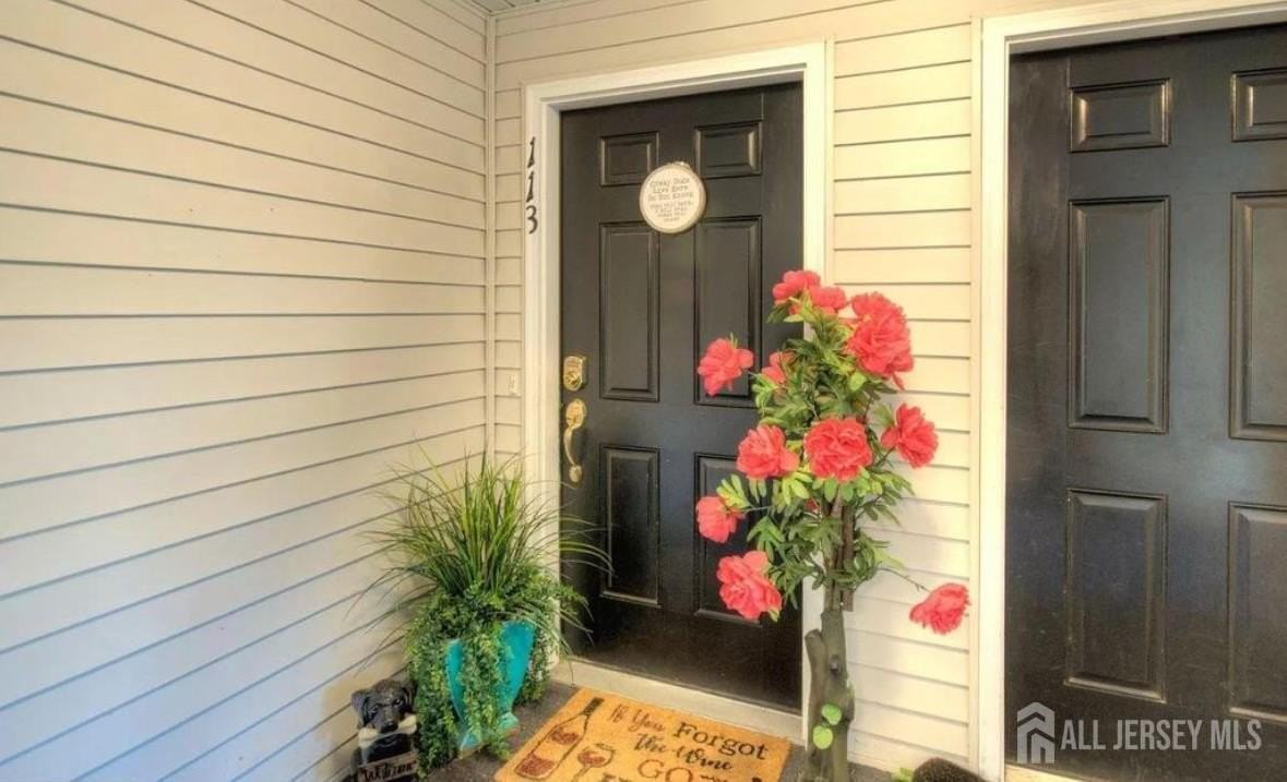 113 Lionheart Ln - Photo 3 of 17