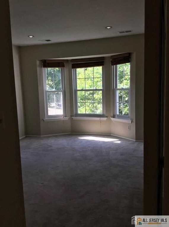 48 Tanglewood Ct - Photo 7 of 11