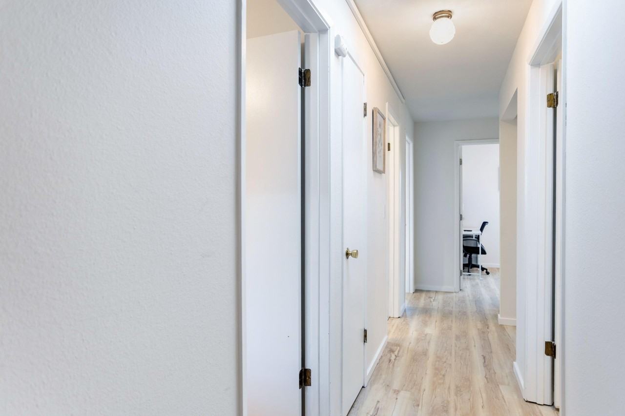 W Emerson St - Photo 2 of 6