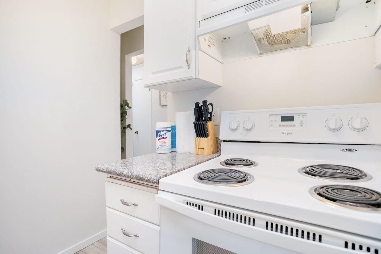 W Emerson St - Photo 3 of 6