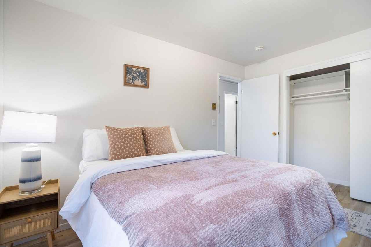 W Emerson St - Photo 6 of 6