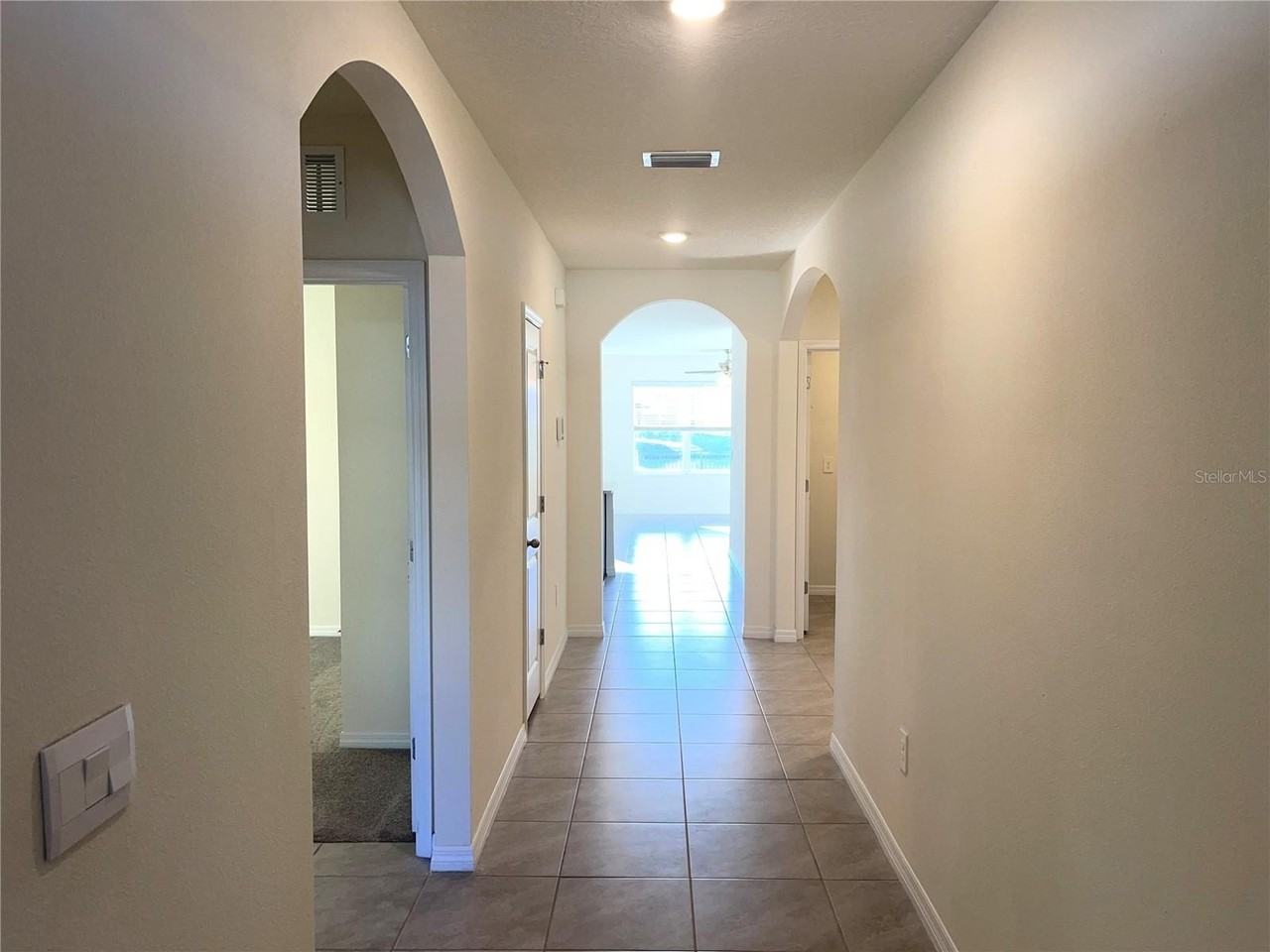 17210 Reserva Dr - Photo 2 of 20