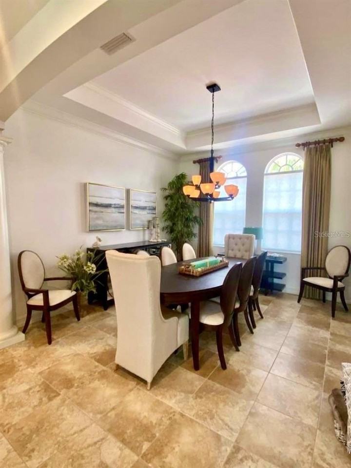 7218 Heritage Grand Pl - Photo 5 of 50