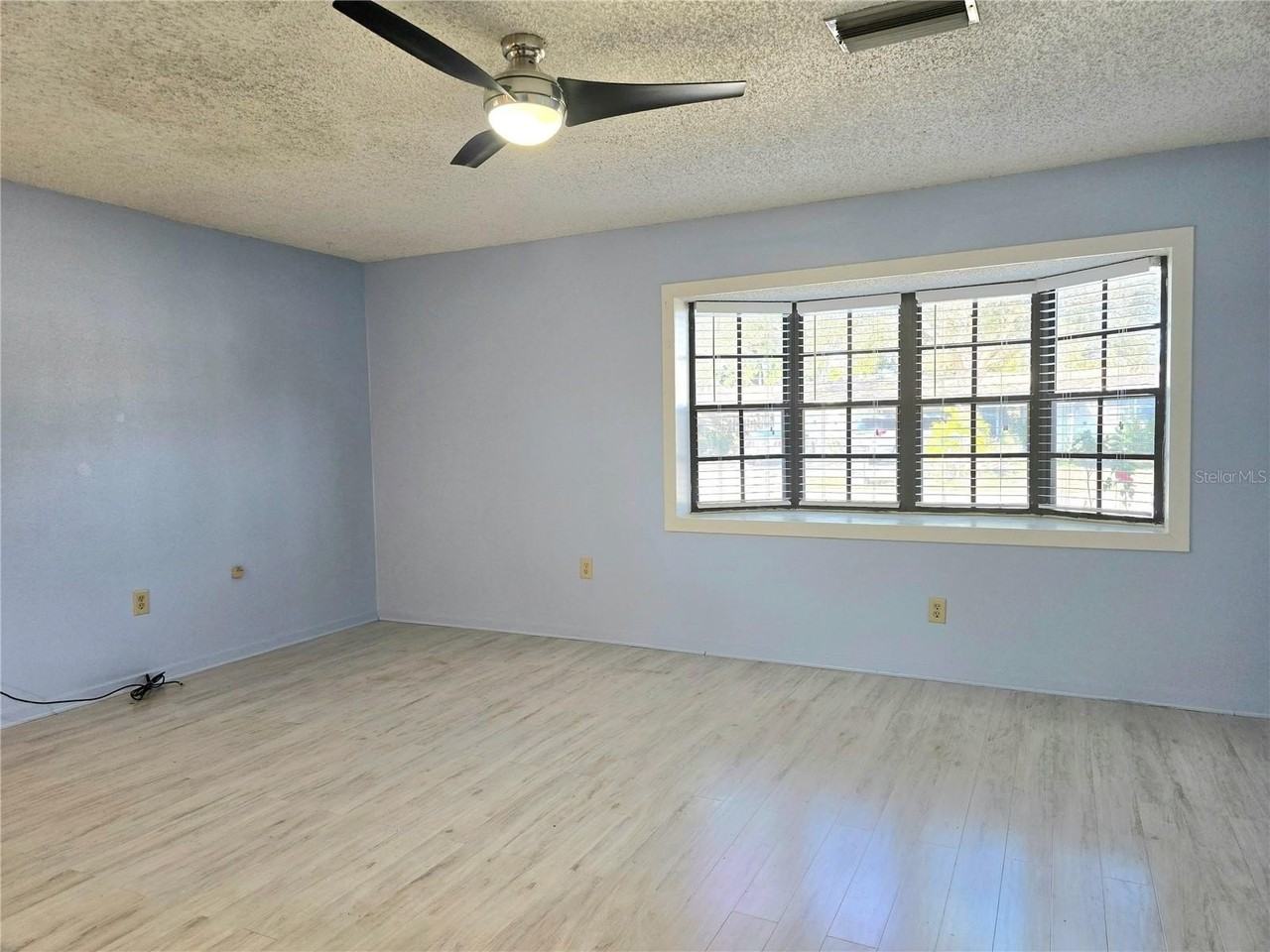 4004 36th St W - Photo 5 of 19