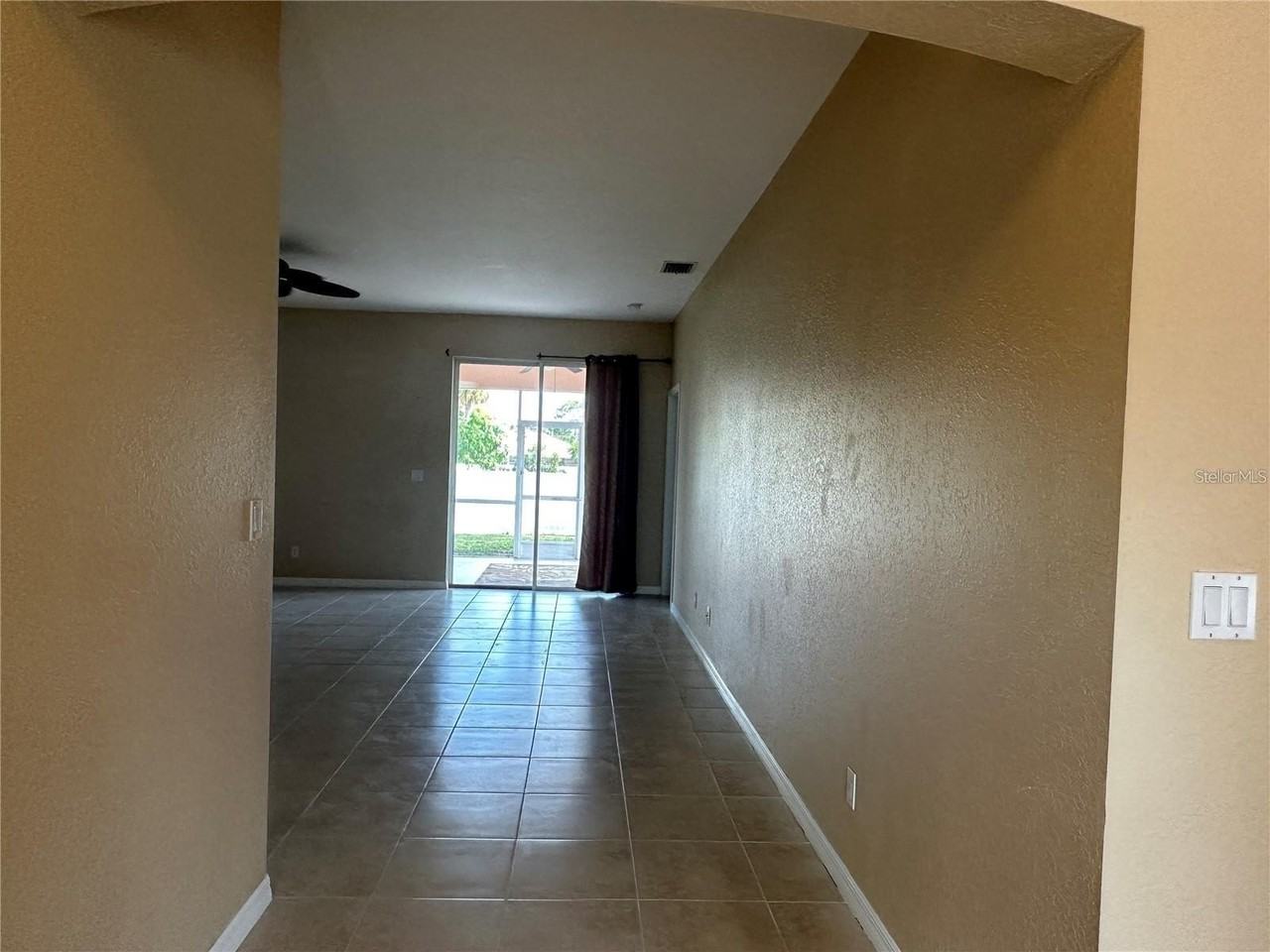 2761 Shady Ave - Photo 5 of 23