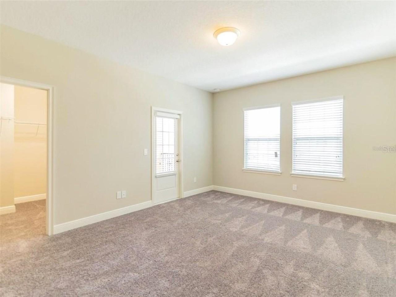 15470 Honeybell Dr - Photo 7 of 26