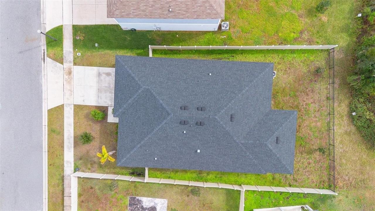 1557 Venice Ln - Photo 3 of 35