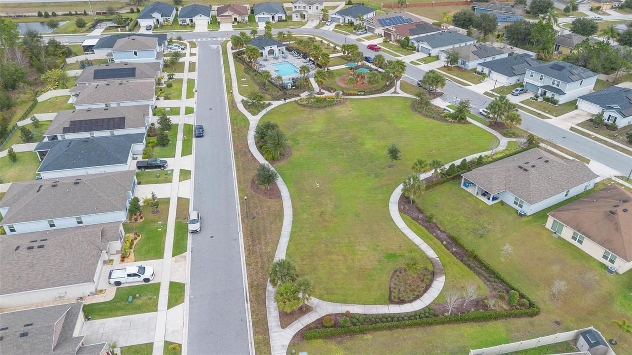 1557 Venice Ln - Photo 7 of 35