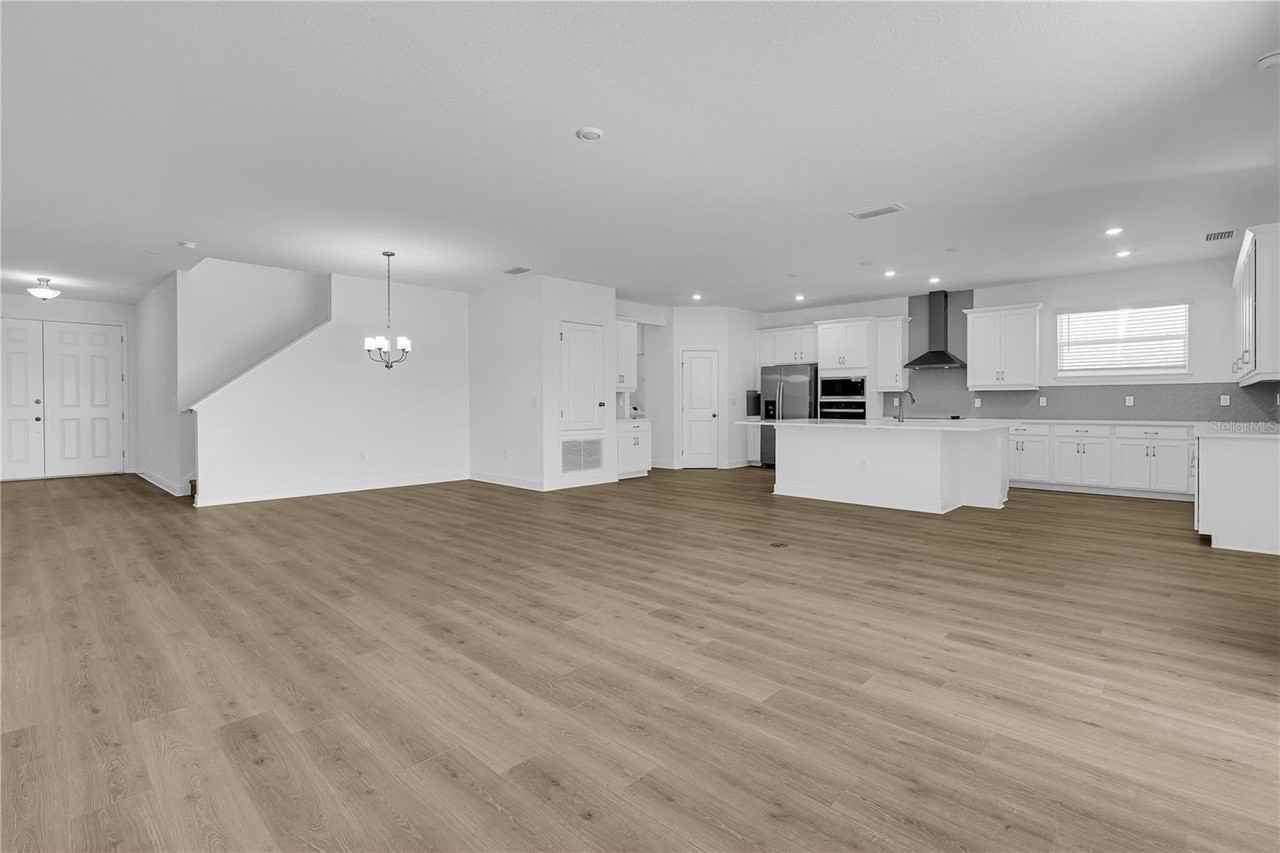 2137 Sunshine Peak Dr - Photo 5 of 25