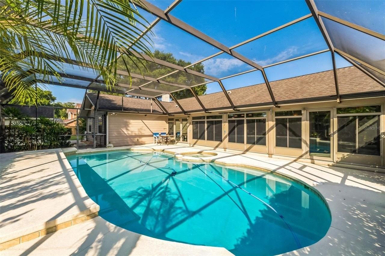 109 Estates Cir - Photo 3 of 40