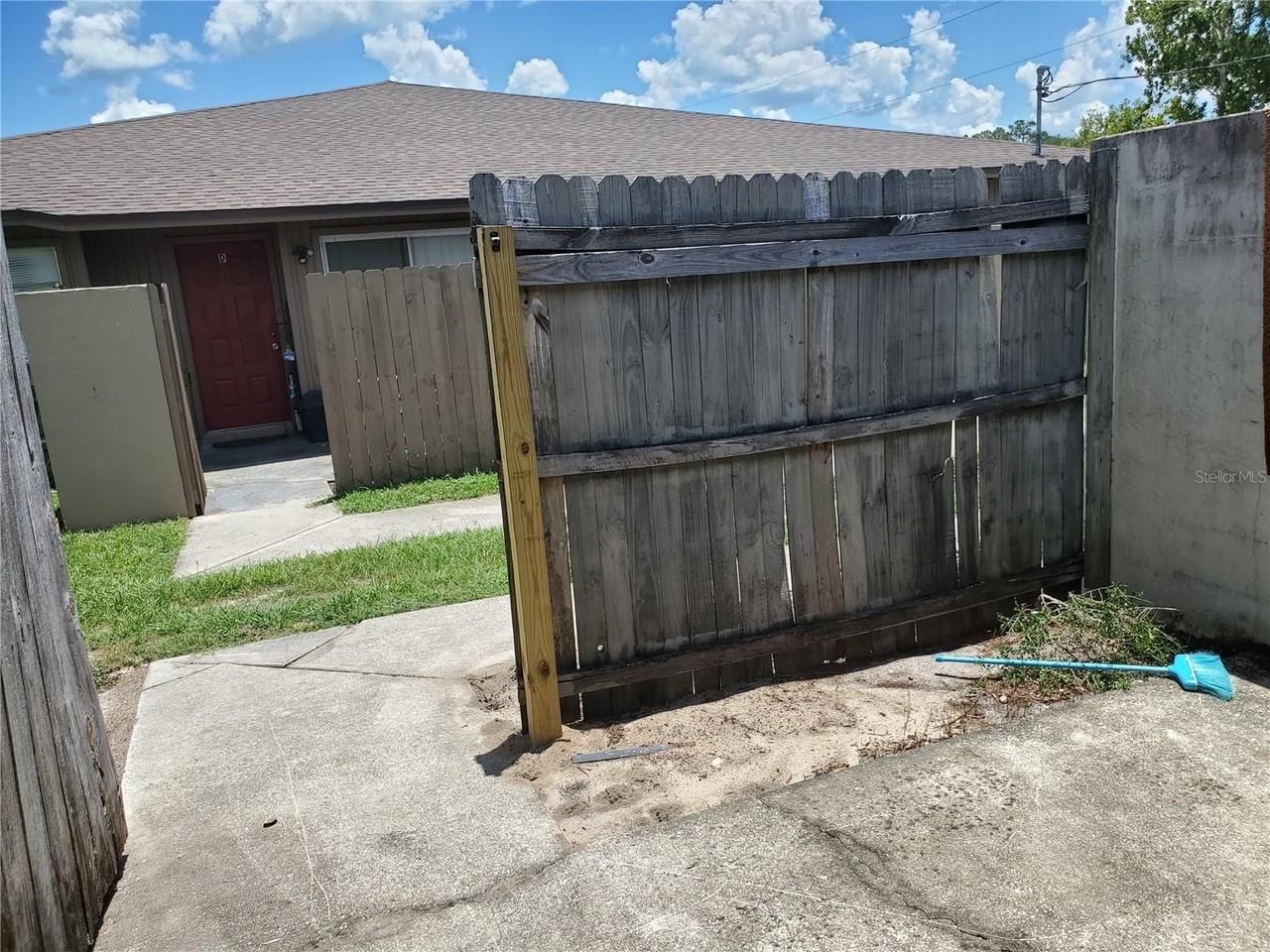 5375 Se 29th Pl #B - Photo 2 of 11