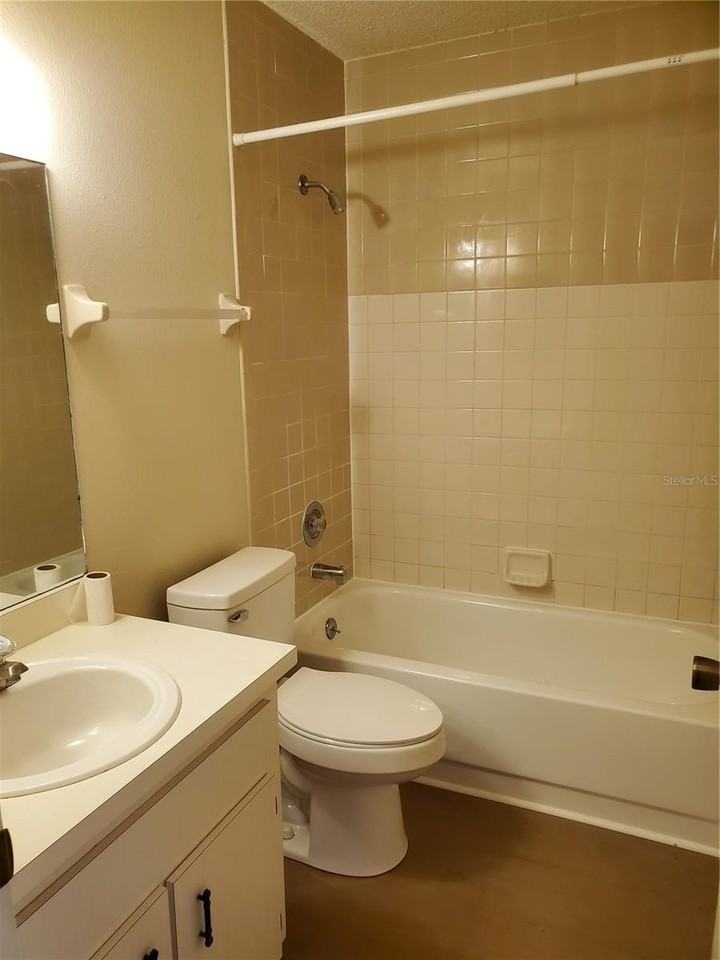 5375 Se 29th Pl #B - Photo 4 of 11