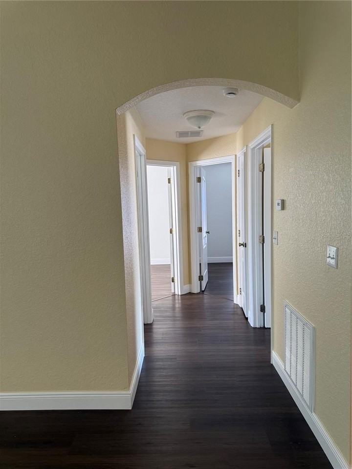 326 Churchill Ct - Photo 4 of 27