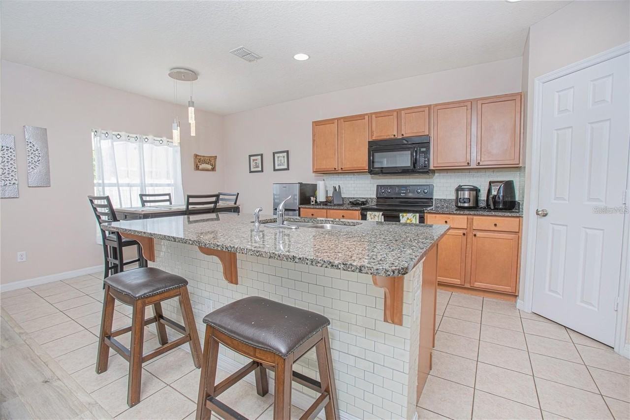 3034 Morton Way - Photo 5 of 17