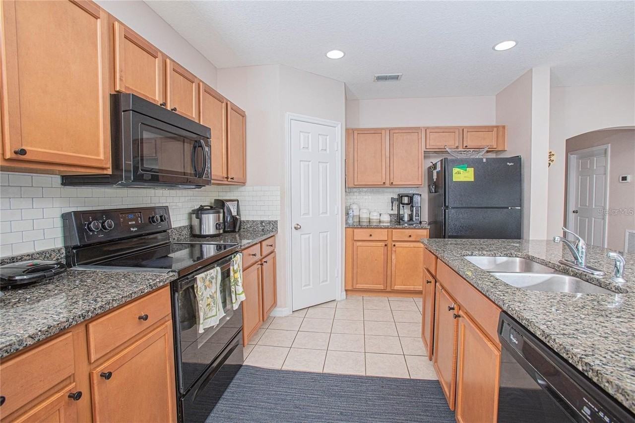 3034 Morton Way - Photo 6 of 17