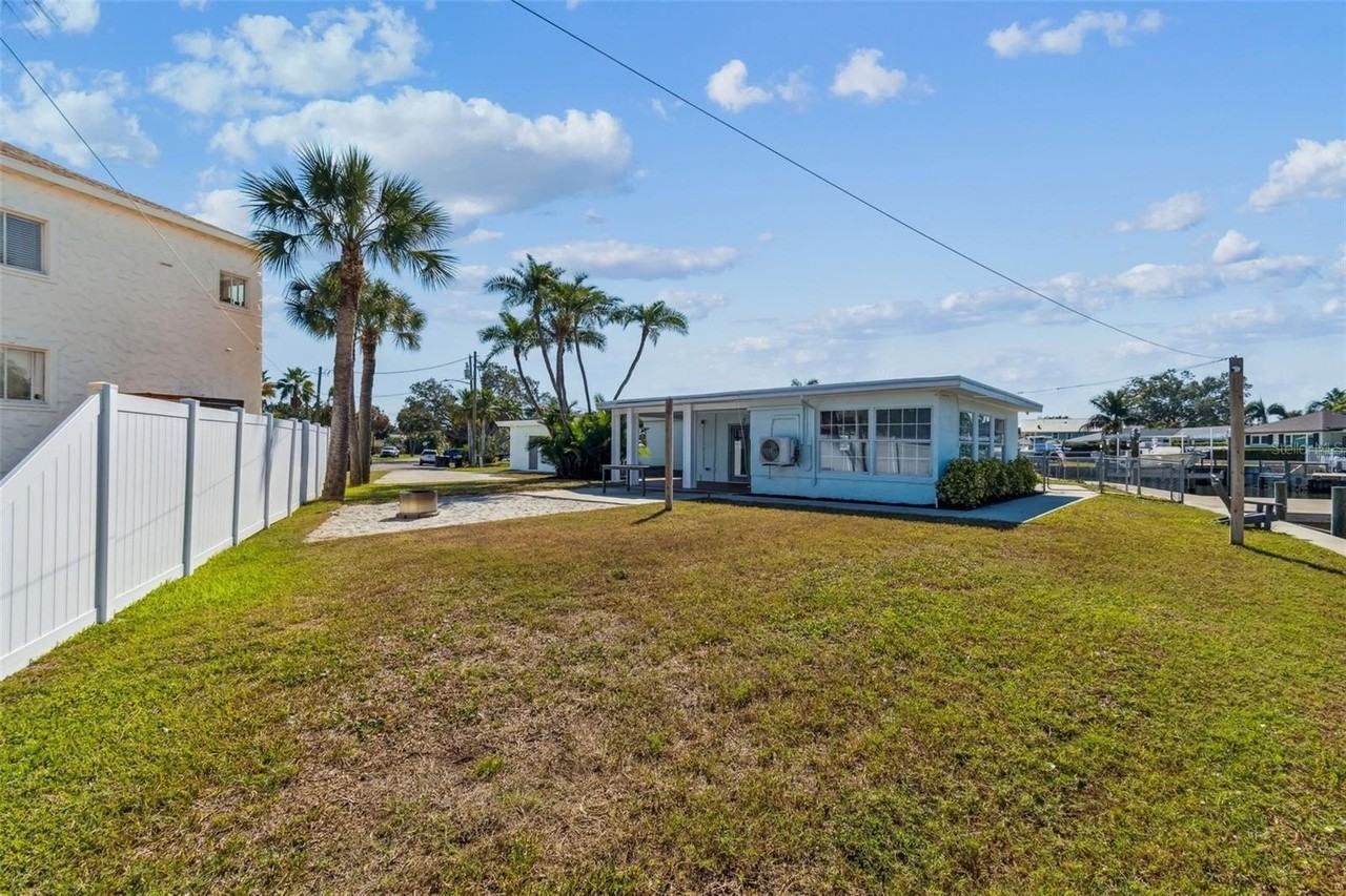 1733 Bayou Grande Blvd Ne - Photo 5 of 25