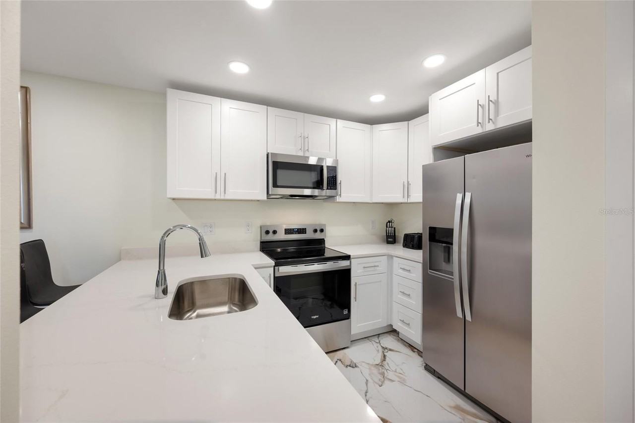 240 Medallion Blvd #A - Photo 5 of 33