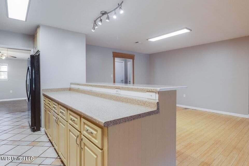 108R Vance Pl - Photo 6 of 24