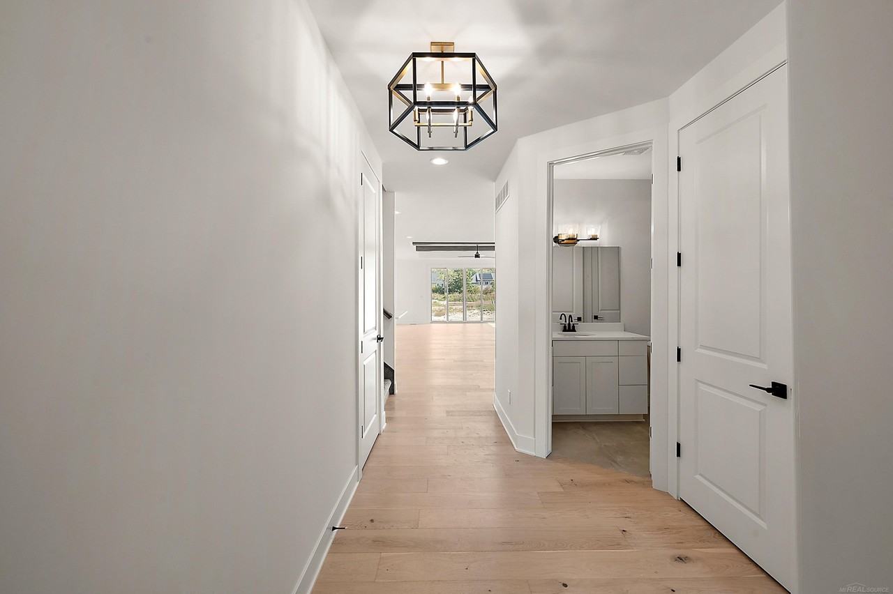 5956 Willow Grove Dr - Photo 5 of 28