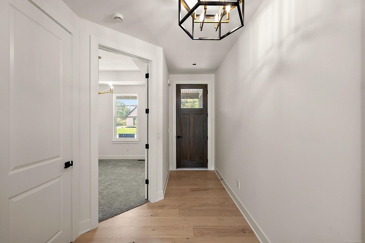 5956 Willow Grove Dr - Photo 6 of 28