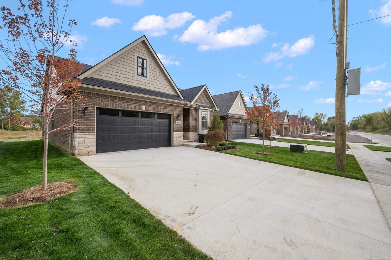 5944 Willow Grove Dr - Photo 4 of 41