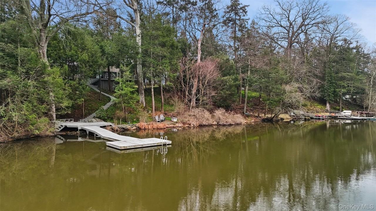 49 Twin Lakes Rd - Photo 2 of 17