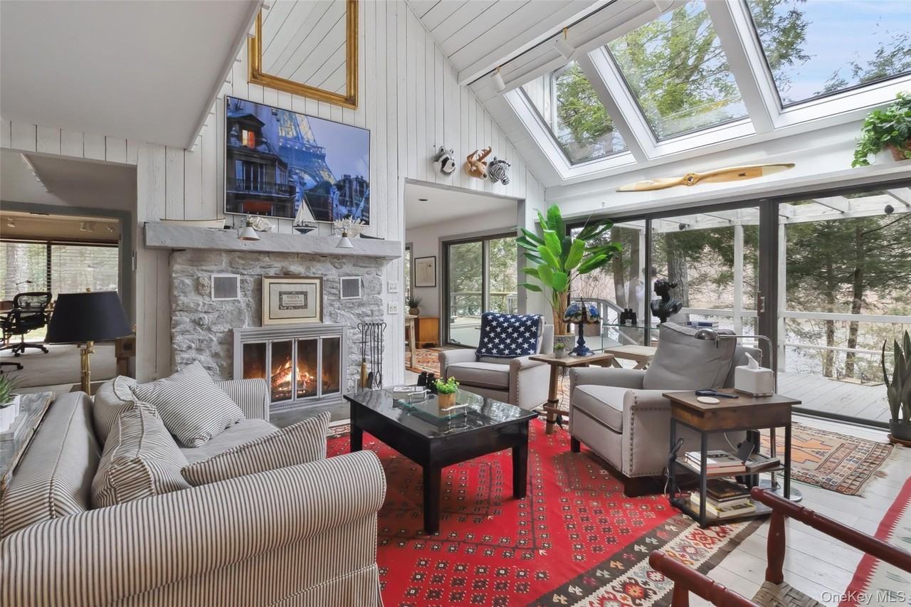 49 Twin Lakes Rd - Photo 5 of 17