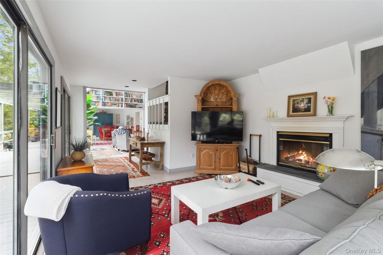 49 Twin Lakes Rd - Photo 7 of 17