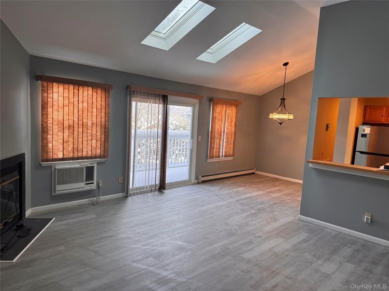 4 Lexington Hl Unit 6 #6 - Photo 4 of 19