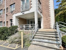 featured image of 501 N Barry Ave Apt 1k #1K