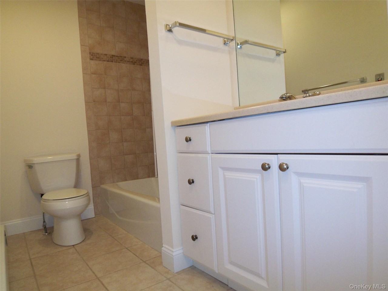 180 Heritage Hls Unit E #E - Photo 3 of 10