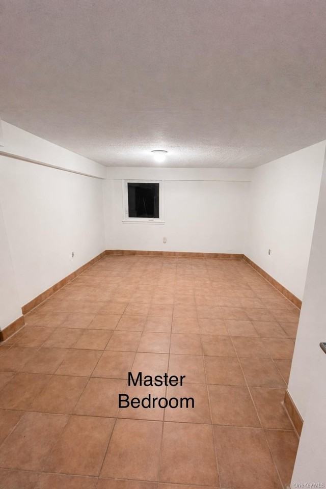 278 Mile Square Rd - Photo 4 of 8