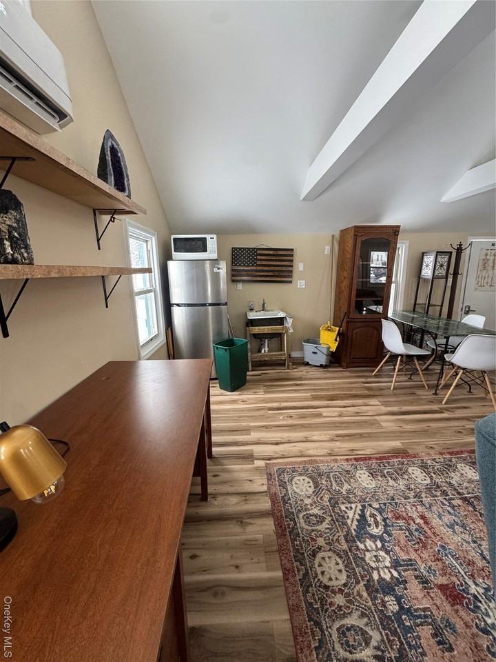 97 Pine St - Photo 7 of 19