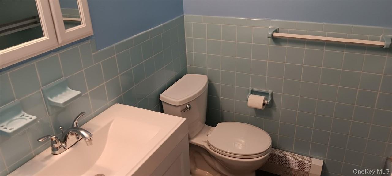 12019 84th Ave - Photo 5 of 13