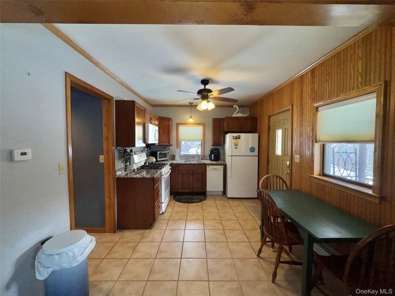 19 Schultz Ln - Photo 6 of 24