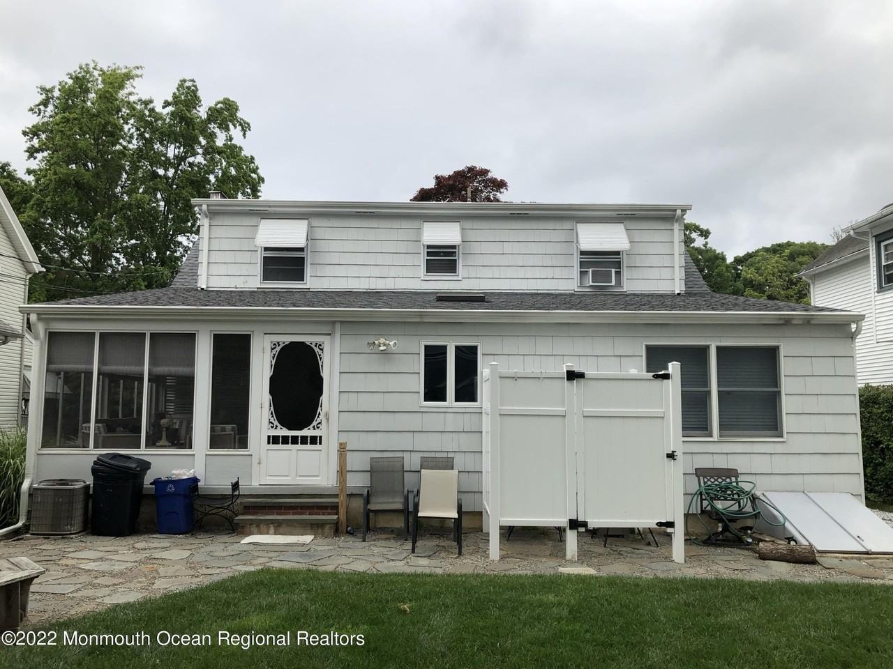 419 Jersey Ave - Photo 2 of 32