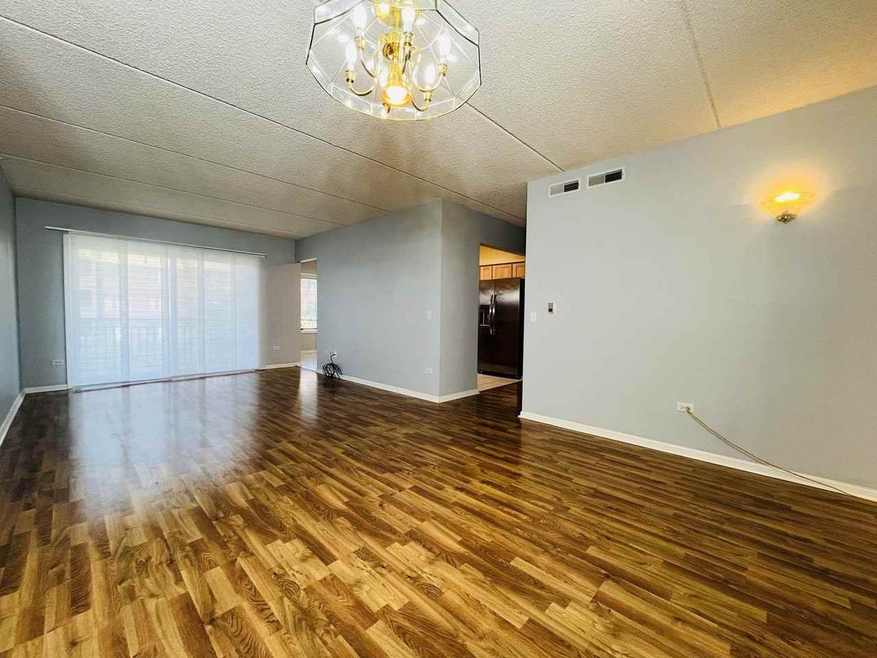 11 S Wille St Apt 401 #401 - Photo 5 of 30