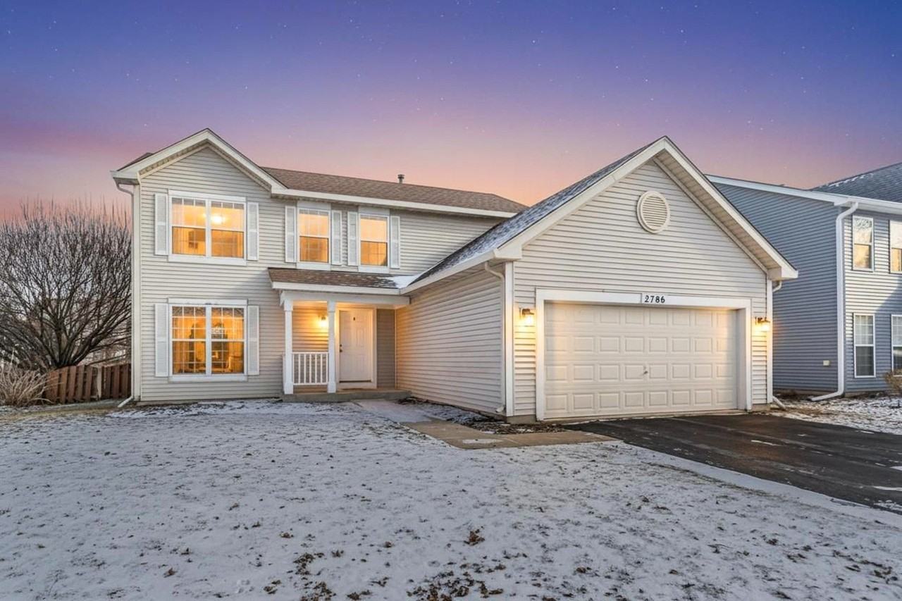 2786 Yosemite Dr - Photo 2 of 24