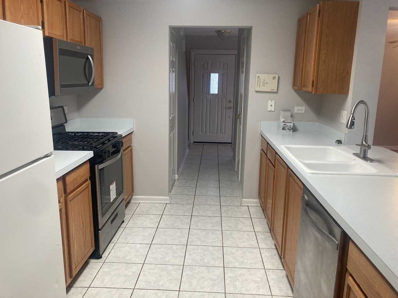 1093 Symphony Dr Unit 1093 #1093 - Photo 5 of 12