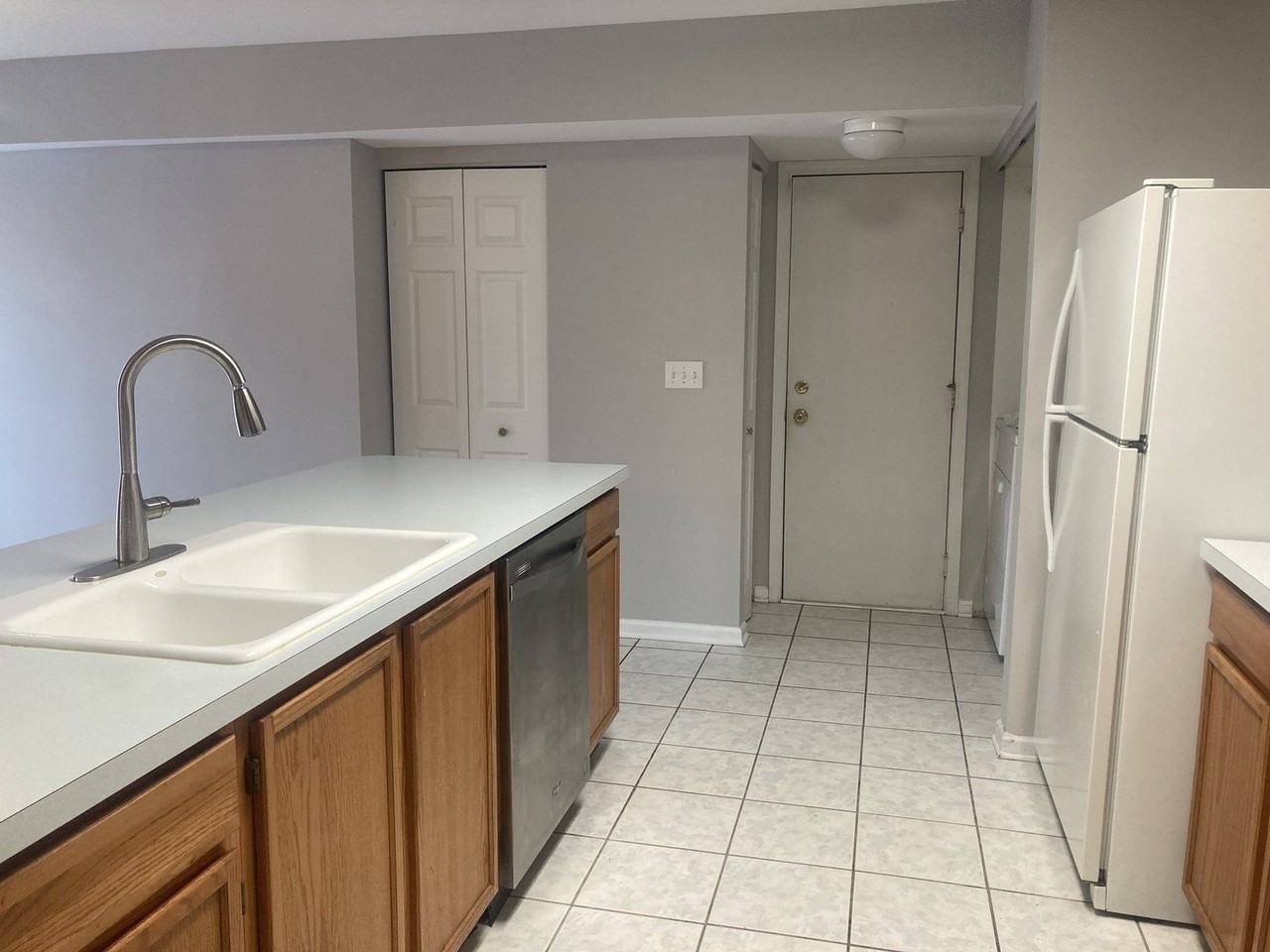 1093 Symphony Dr Unit 1093 #1093 - Photo 6 of 12