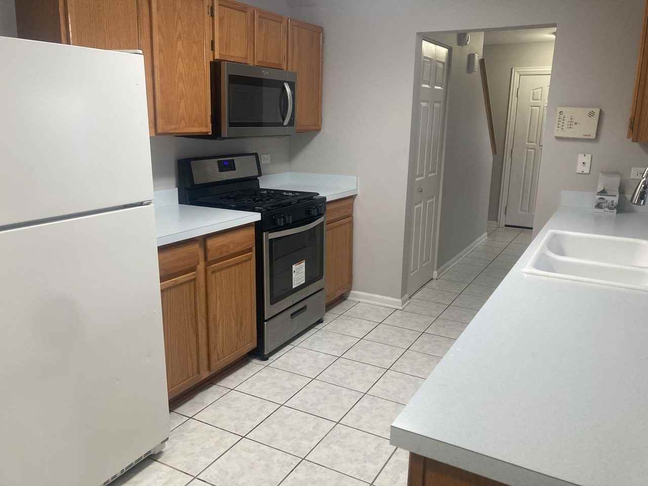 1093 Symphony Dr Unit 1093 #1093 - Photo 7 of 12