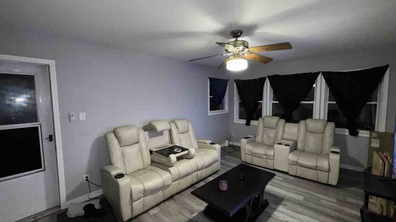 93 E Elmwood Dr - Photo 2 of 5