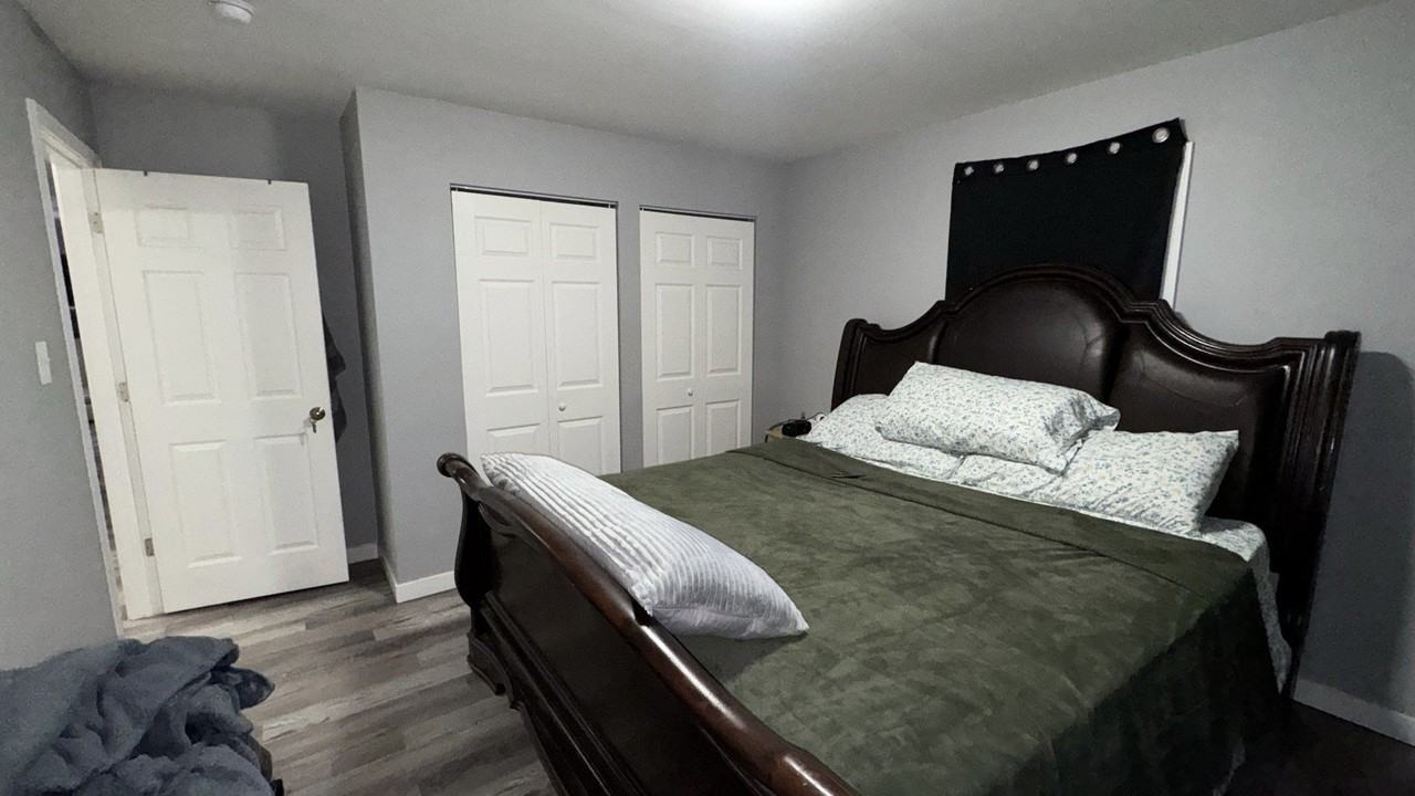 93 E Elmwood Dr - Photo 4 of 5