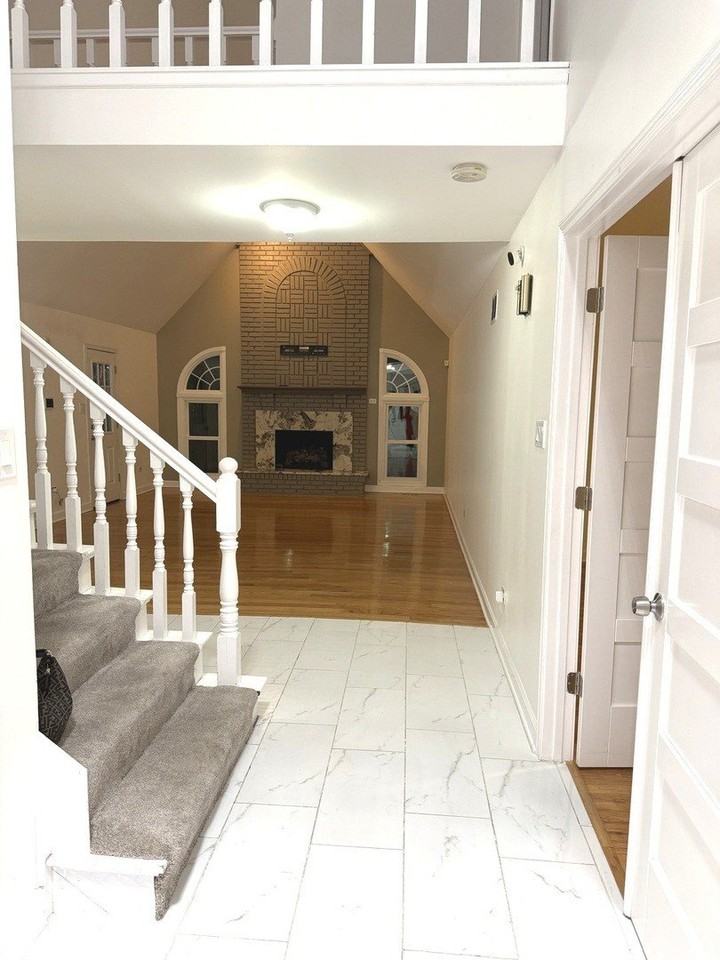 17312 Valley View Dr - Photo 2 of 27