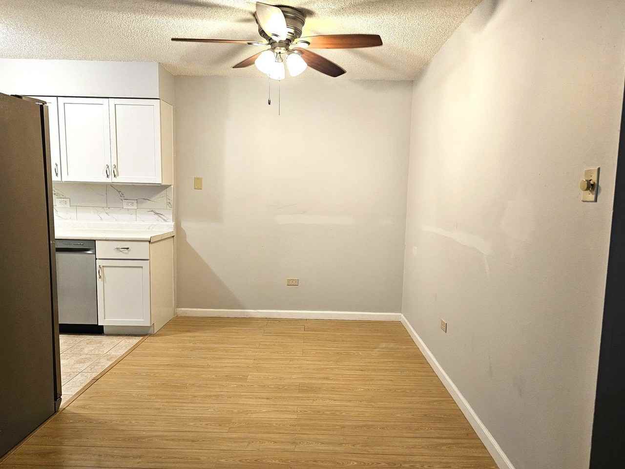 9870 Cordoba Ct Apt 2b #2B - Photo 4 of 11