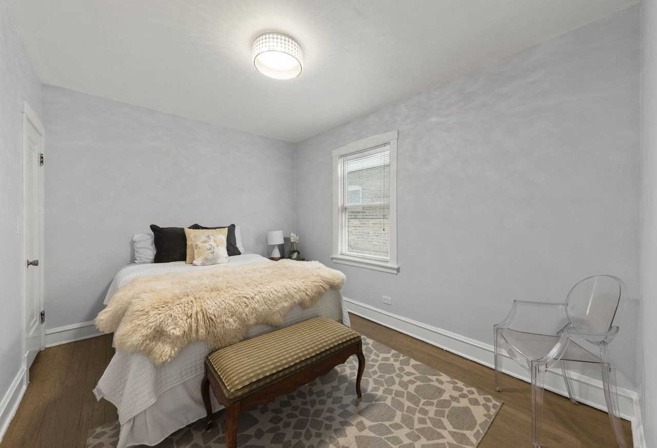 5910 W Roscoe St Unit 1 #1 - Photo 7 of 20